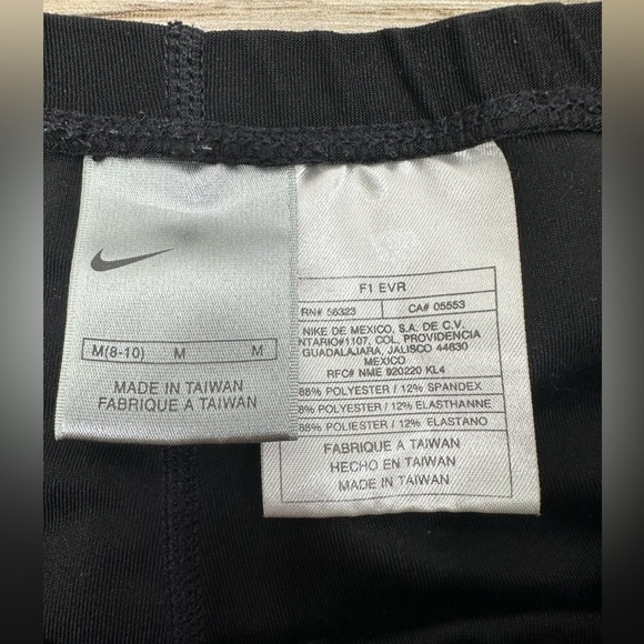 NIKE Black Athletic Leggings Size Medium - Picture 5 of 8